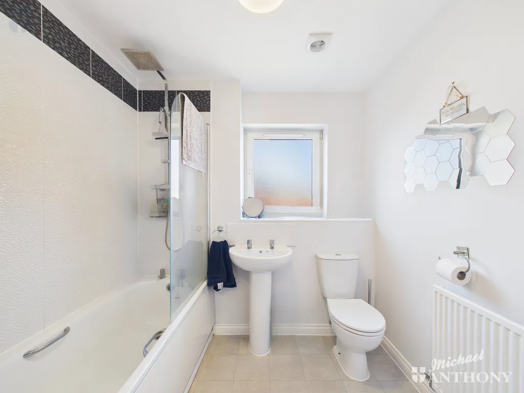 Wyatt Way, Aylesbury, HP18 0GT, photo 4
