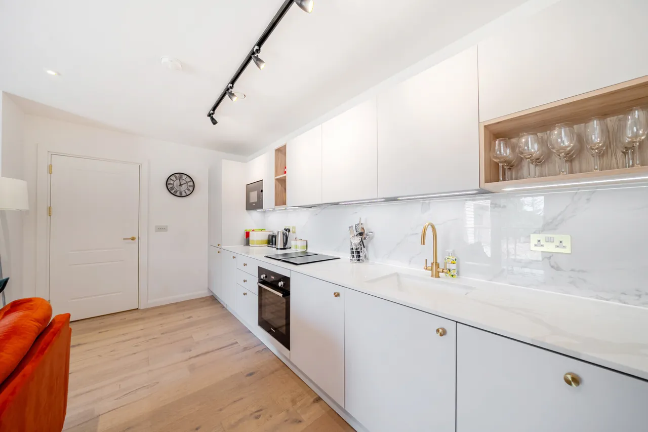 Ashley Road, Epsom, KT18, photo 2