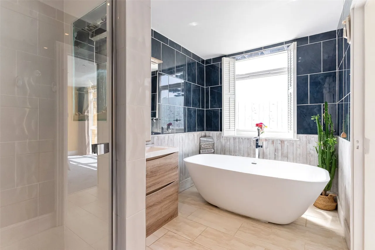 Fairways, Teddington, TW11 9PL, photo 9