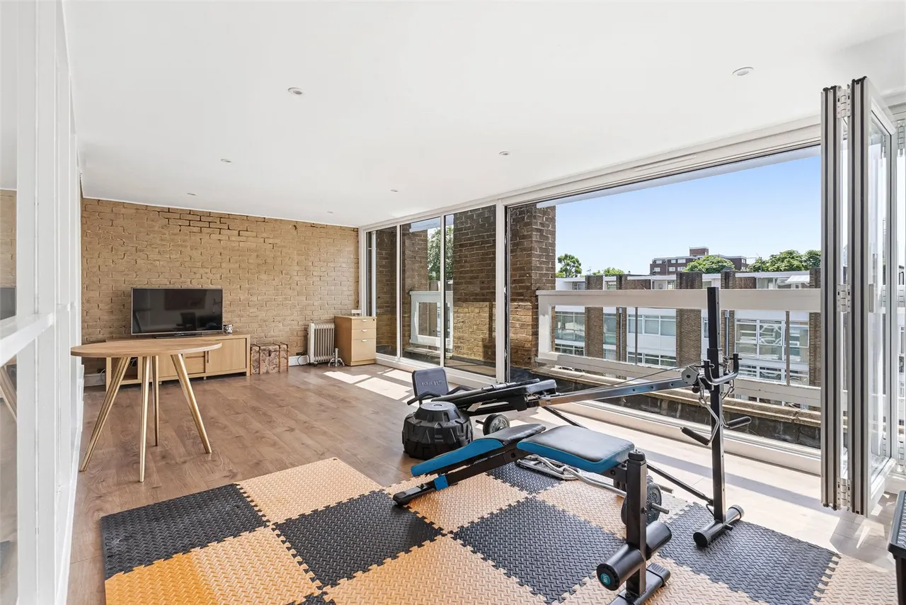 Fairways, Teddington, TW11 9PL, photo 12