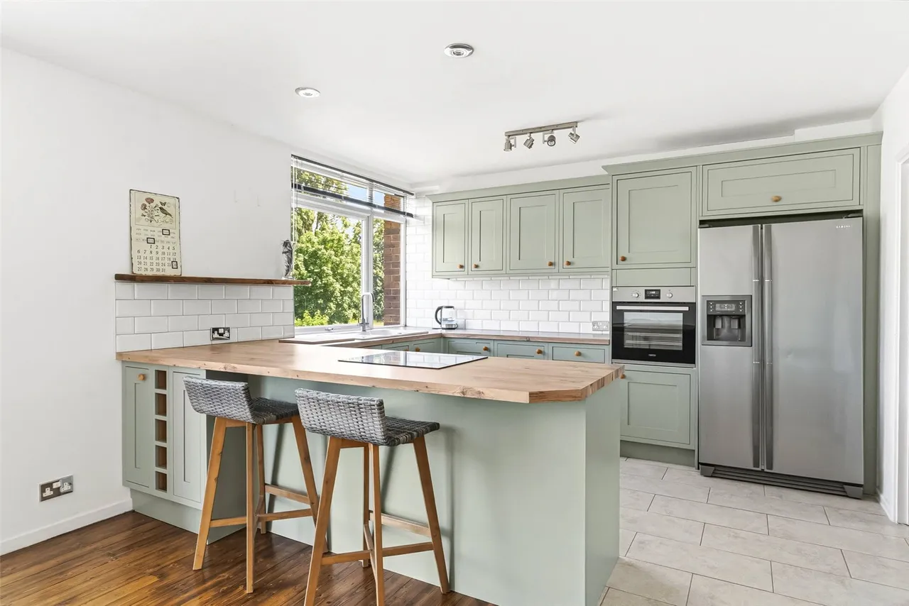 Fairways, Teddington, TW11 9PL, photo 3