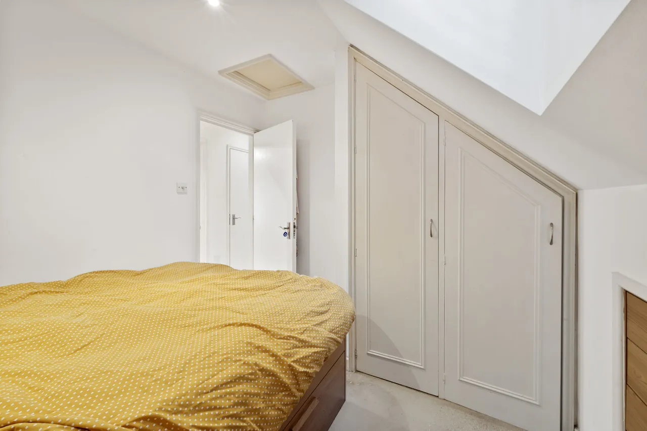 Cannon Close, Raynes Park, SW20, photo 11