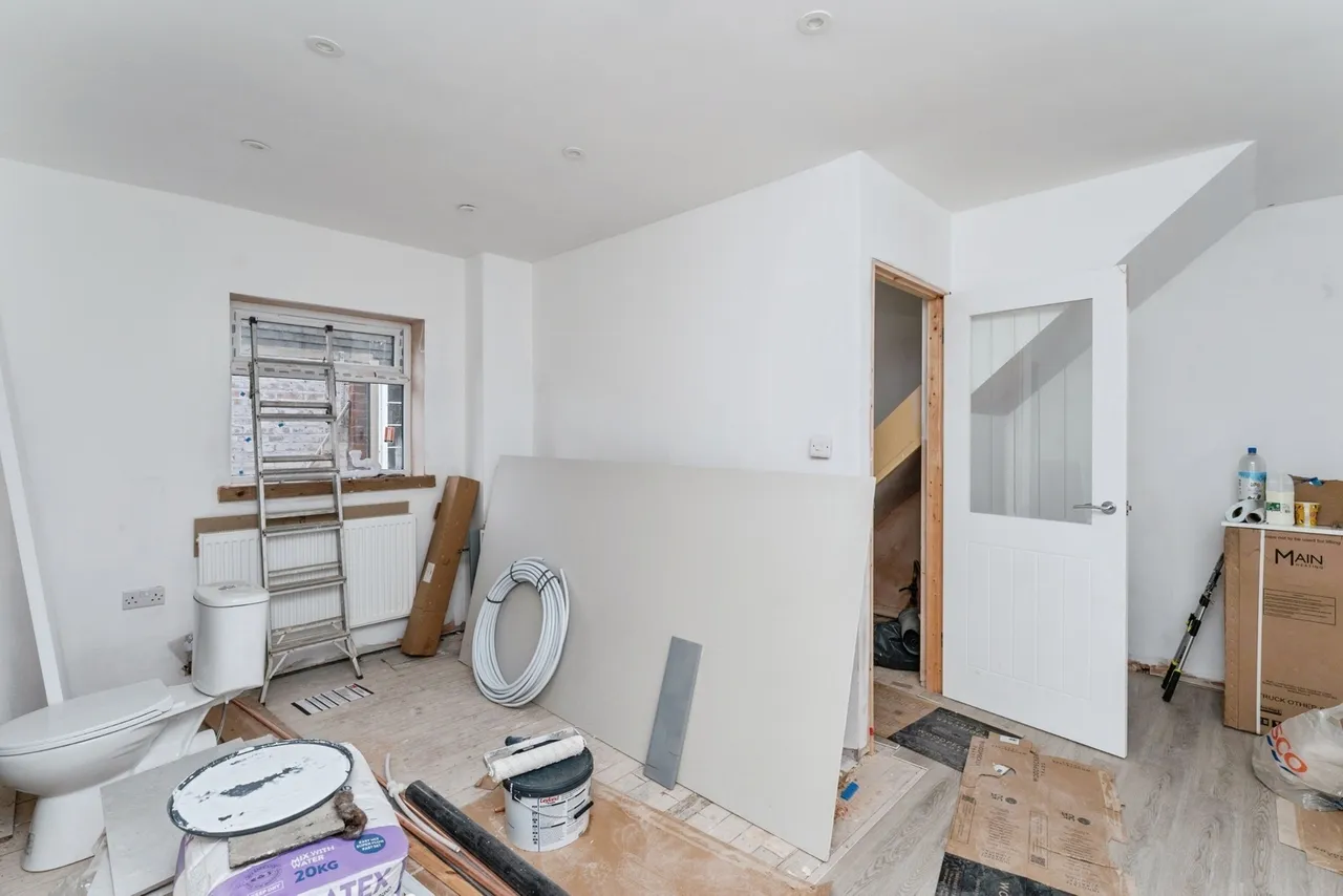 Bridgewater Drive, Vicars Cross, CH3, photo 9