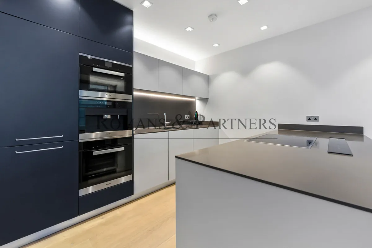 Tudor House, One Tower Bridge, SE1, photo 5