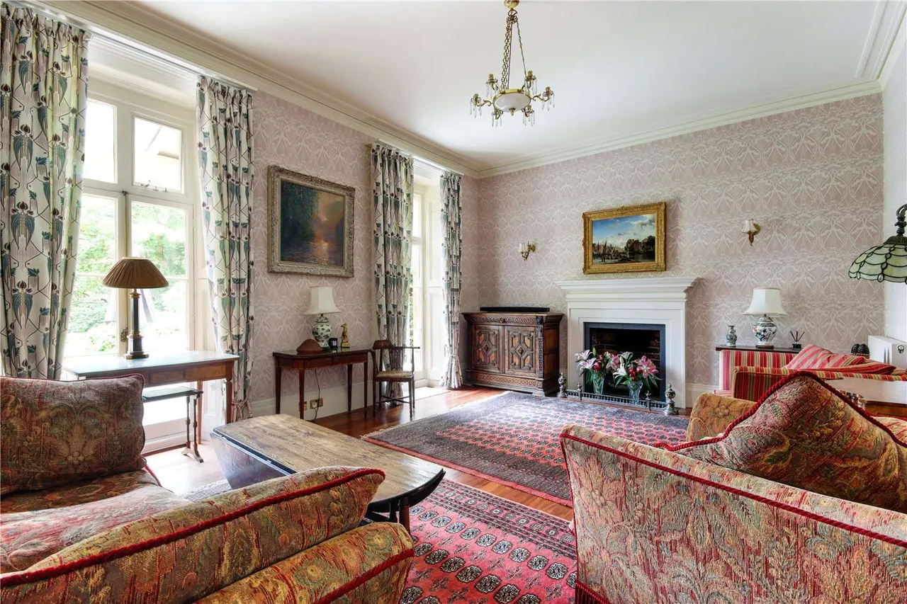 Calverley Park, Tunbridge Wells, Kent, TN1 2SL, photo 4