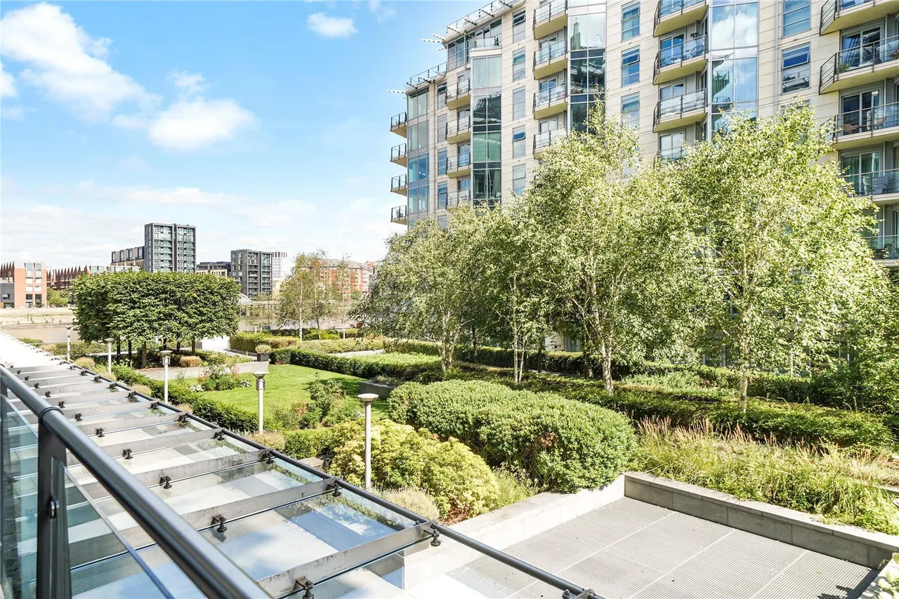 Juniper Drive, London, SW18, photo 11