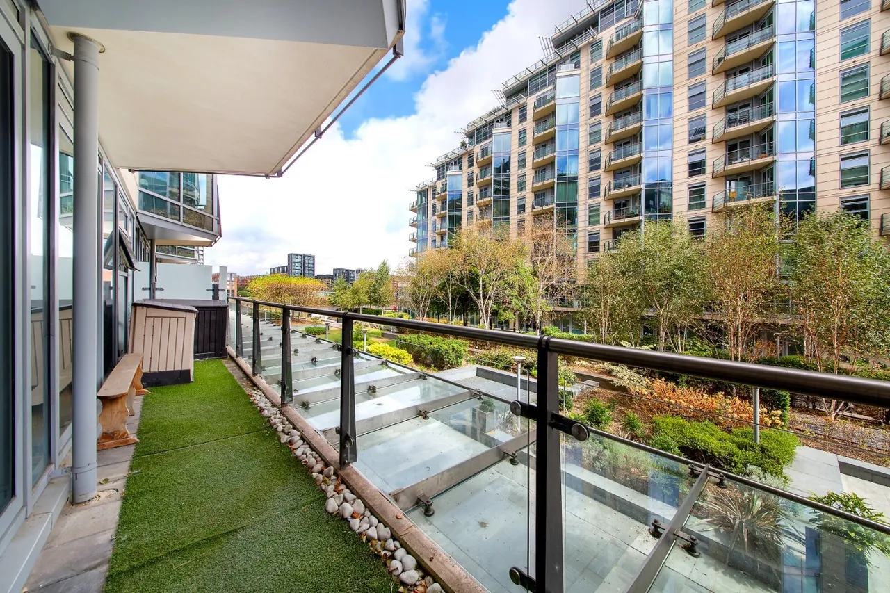 Juniper Drive, London, SW18, photo 3