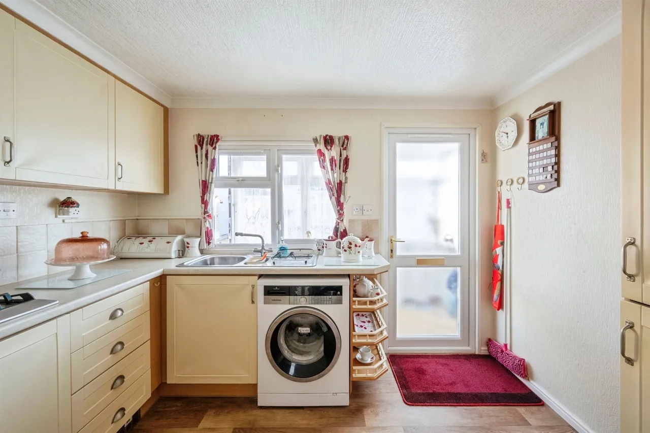 Claire's Walk, Parklands Mobile Homes, Scunthorpe, photo 3