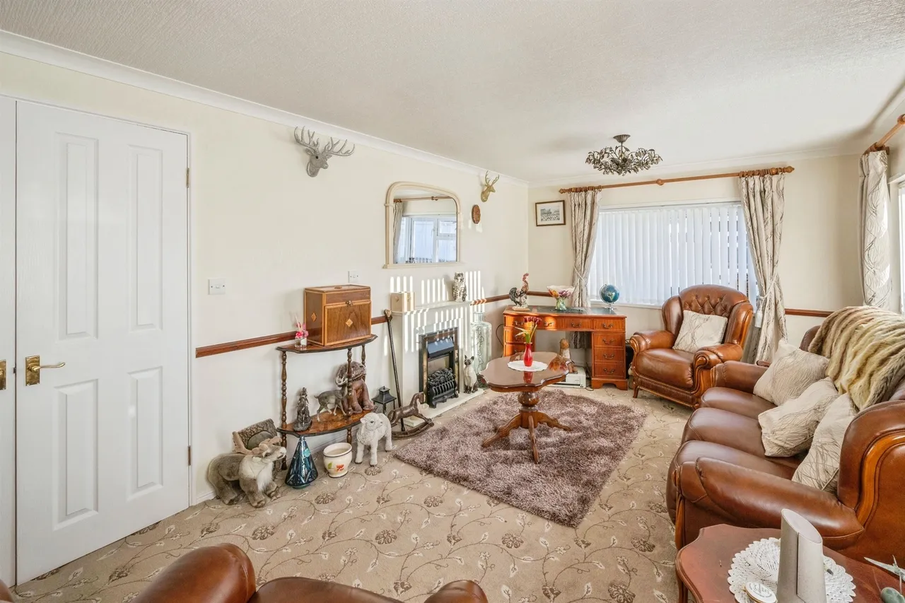 Claire's Walk, Parklands Mobile Homes, Scunthorpe, photo 4