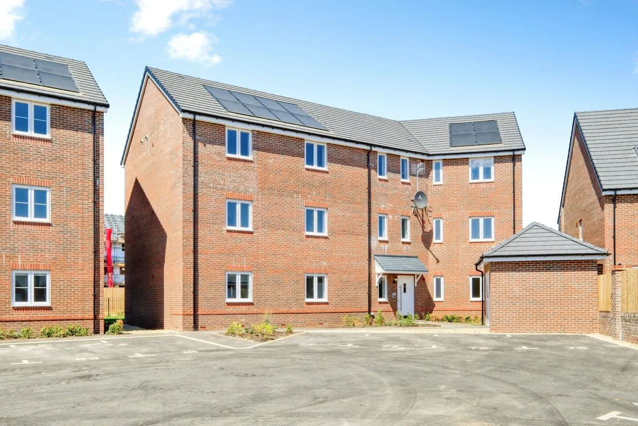 St Peters Place, Salisbury, SP2, photo 2