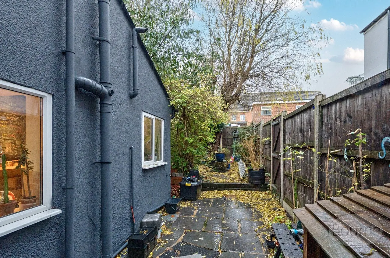 Ash Road, Aldershot, GU12, photo 15