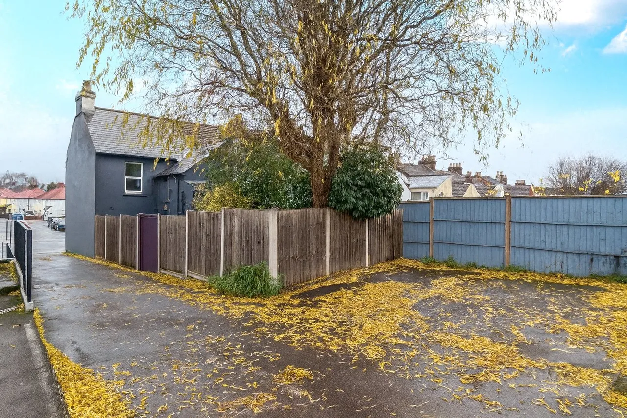 Ash Road, Aldershot, GU12, photo 10