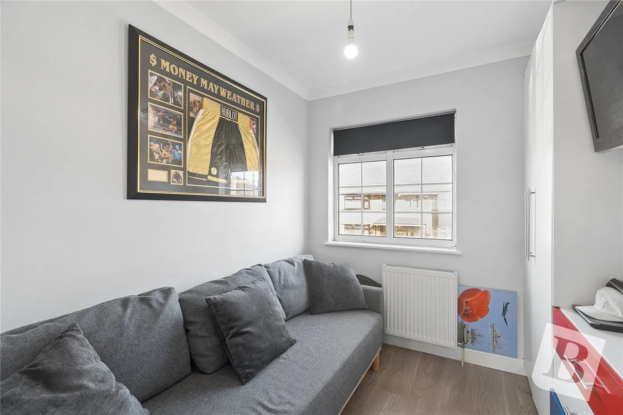 Deri Avenue, Rainham, RM13, photo 8
