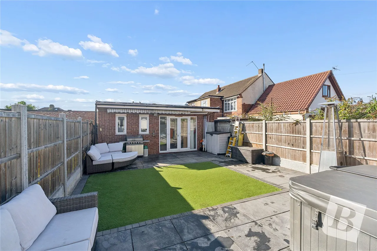 Deri Avenue, Rainham, RM13, photo 14