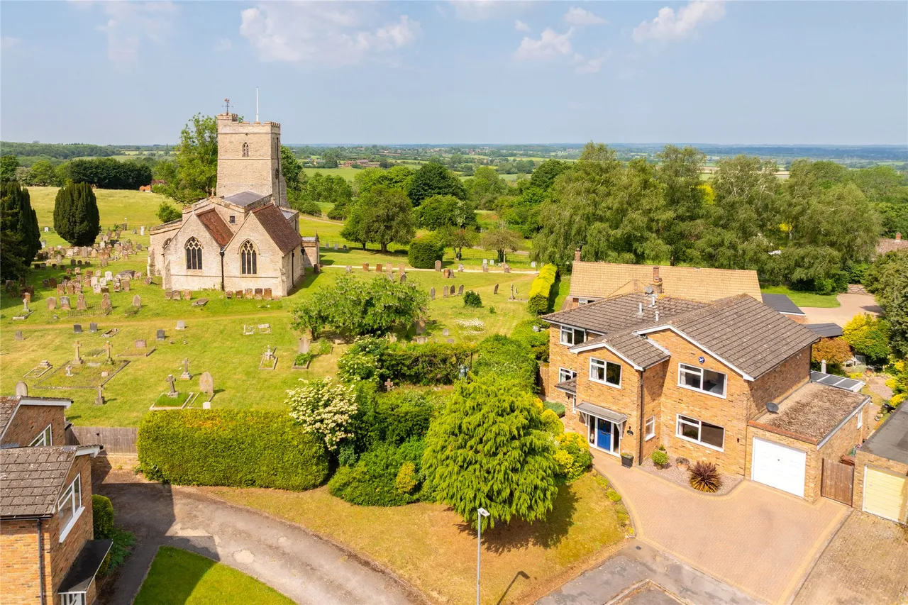 Old Manor Close, Whaddon, MK17, photo 5