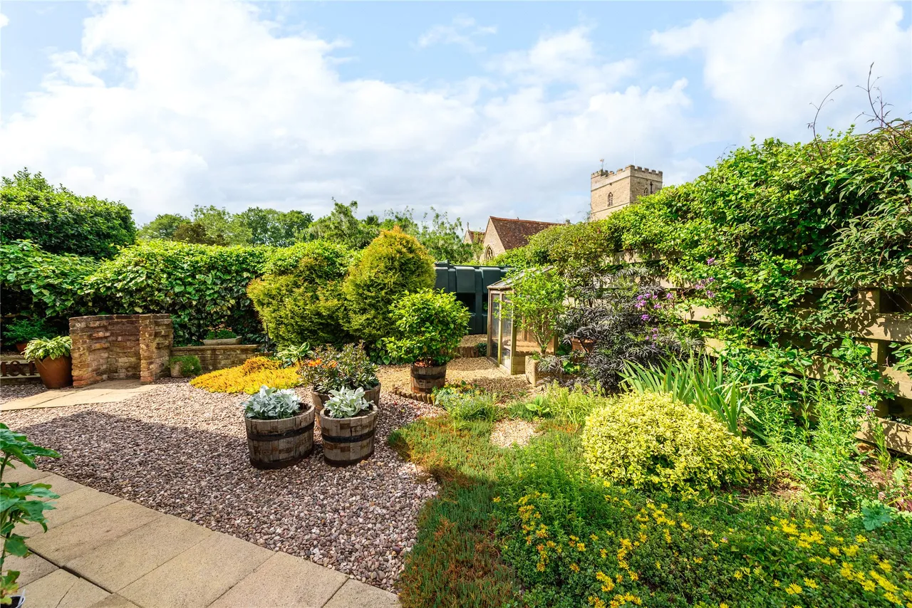 Old Manor Close, Whaddon, MK17, photo 12