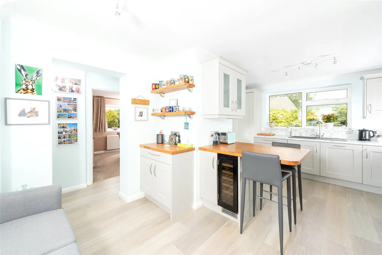 Old Manor Close, Whaddon, MK17, photo 3