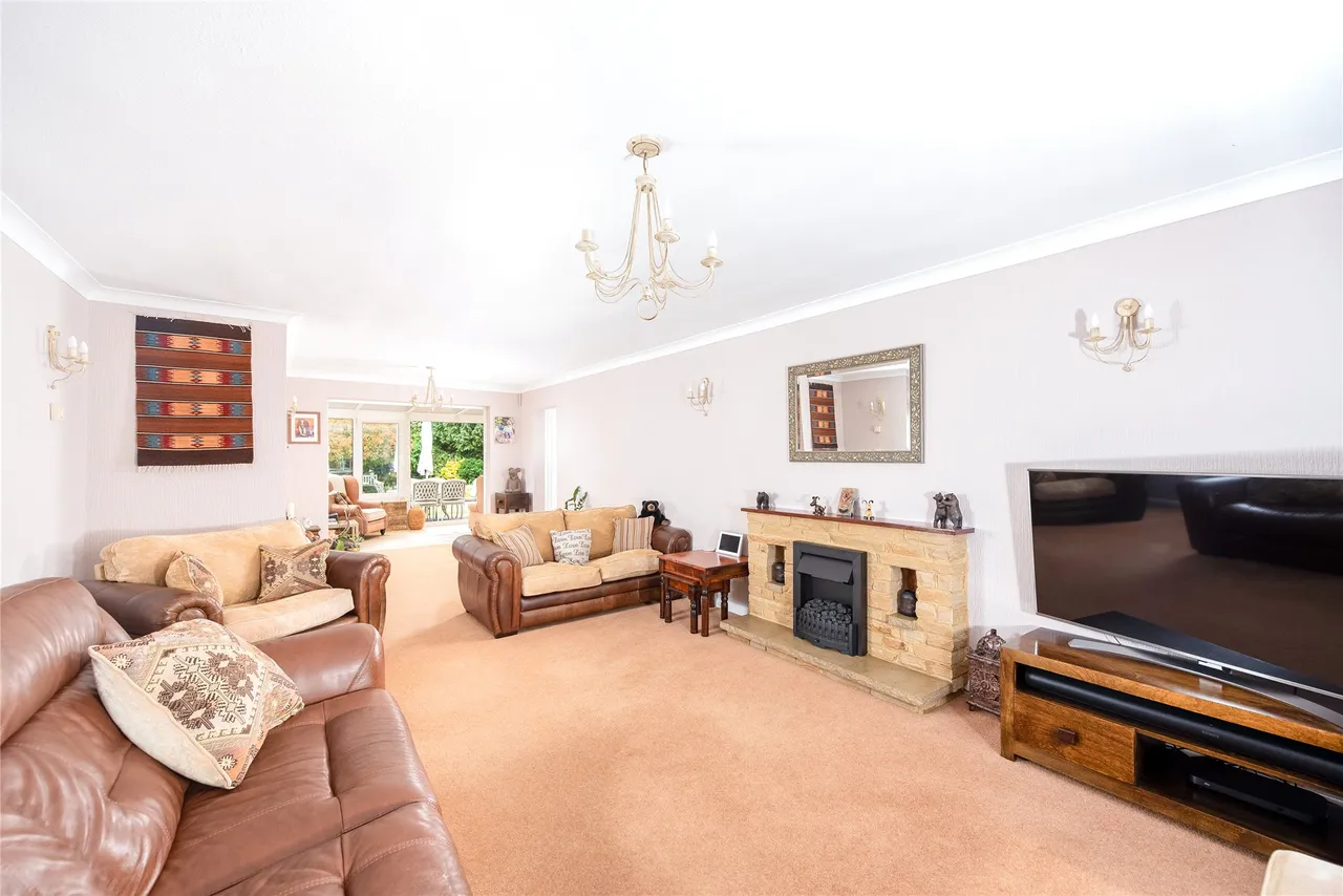 5 bed house for sale, Old Manor Close, Whaddon, MK17