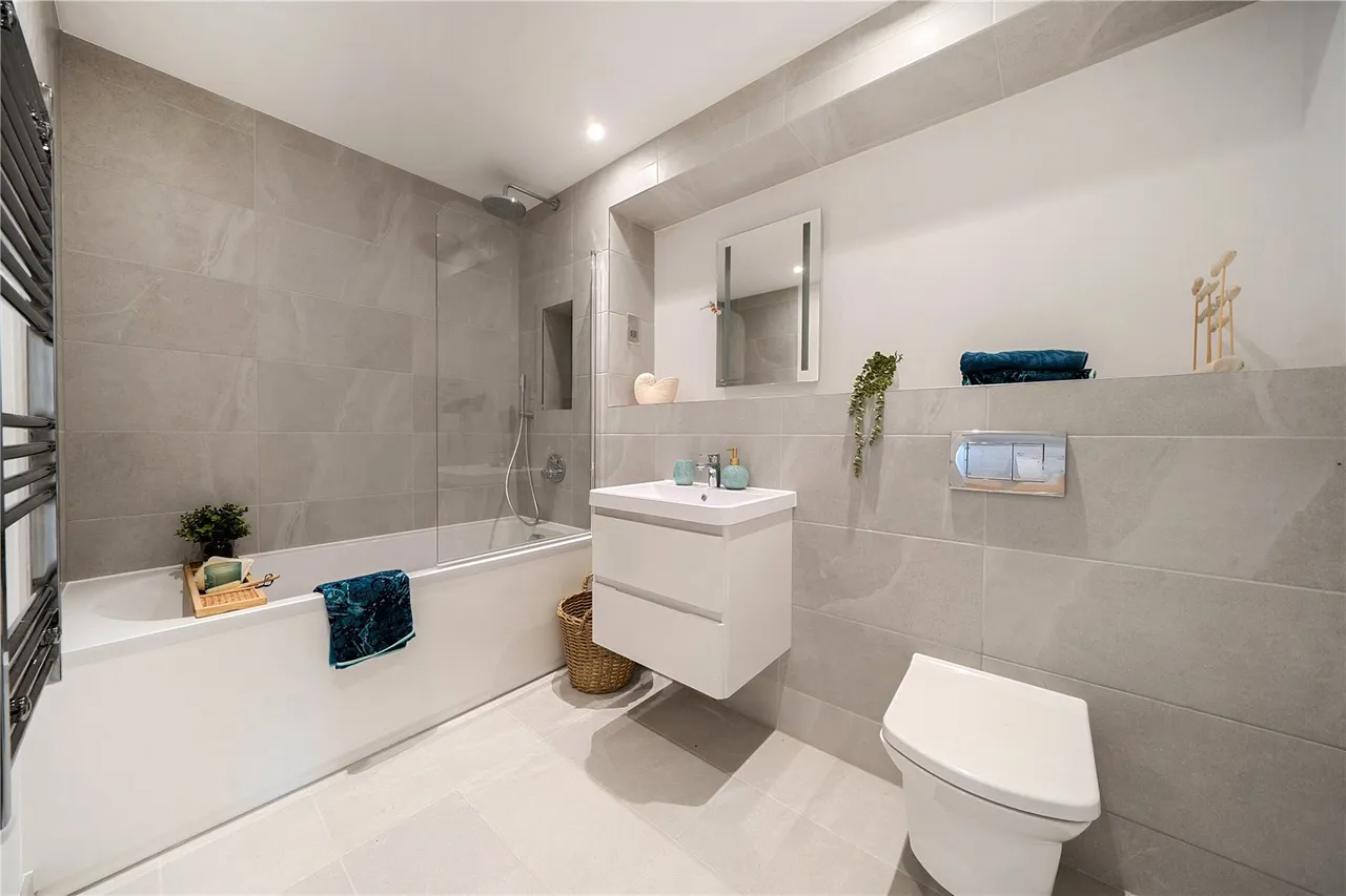 Robinsons Close, W13, photo 9