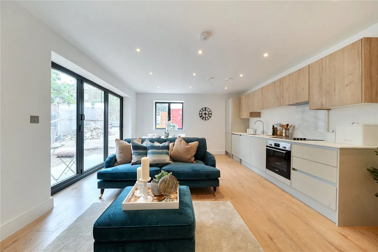 Robinsons Close, W13, photo 6