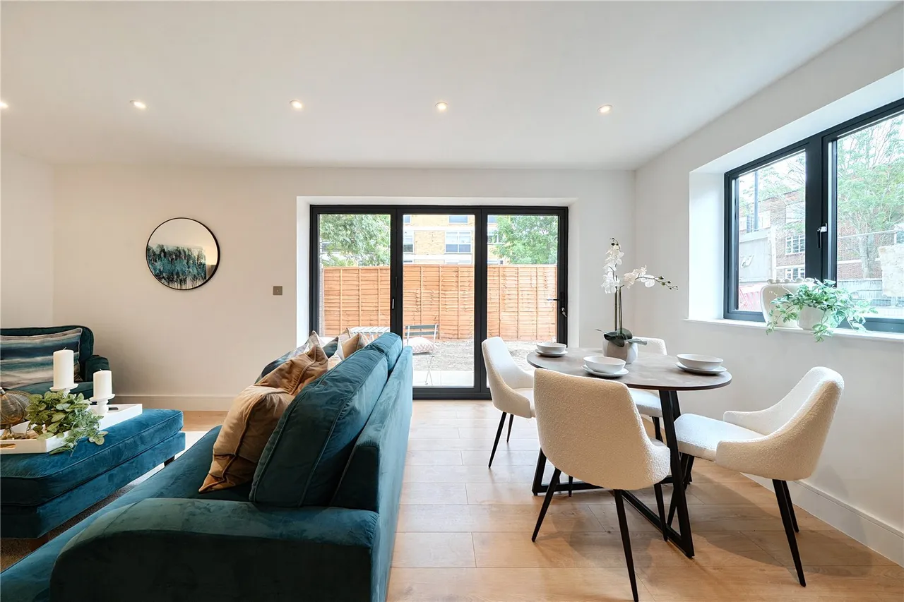 Robinsons Close, W13, photo 13