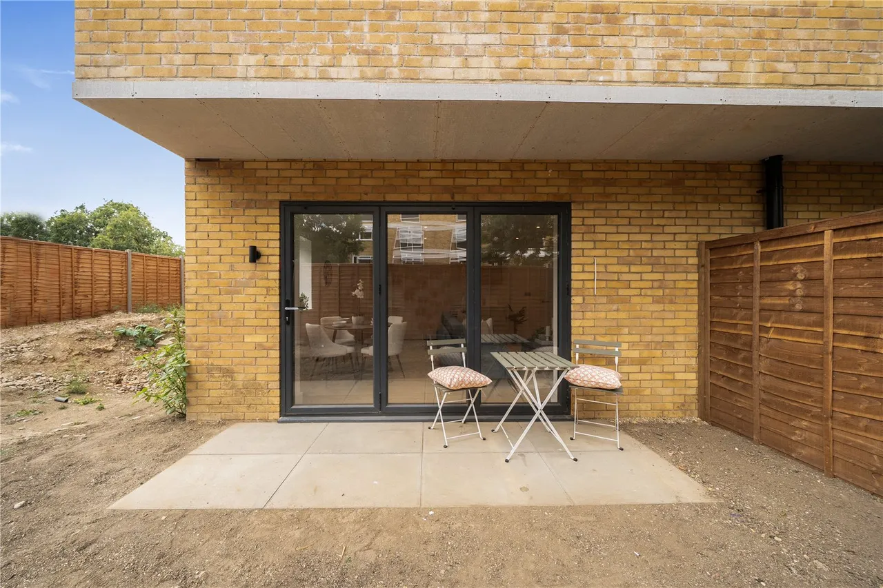 Robinsons Close, W13, photo 10
