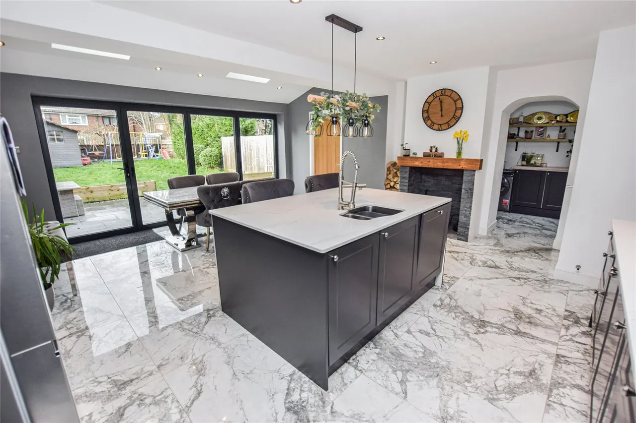 Blunden Road, Farnborough, Hampshire, GU14 8QL, photo 7