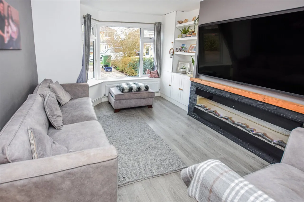 Blunden Road, Farnborough, Hampshire, GU14 8QL, photo 3