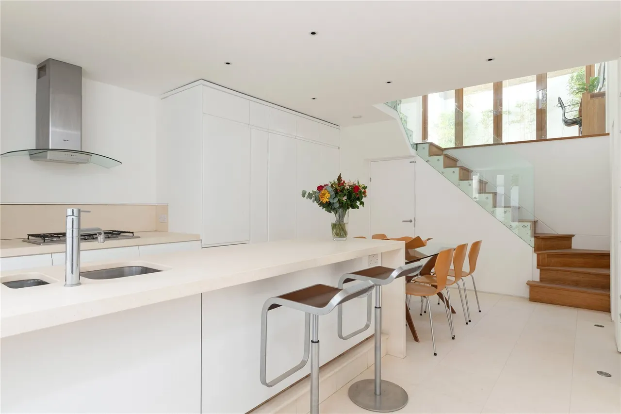 Redgrave Road, London, SW15, photo 2