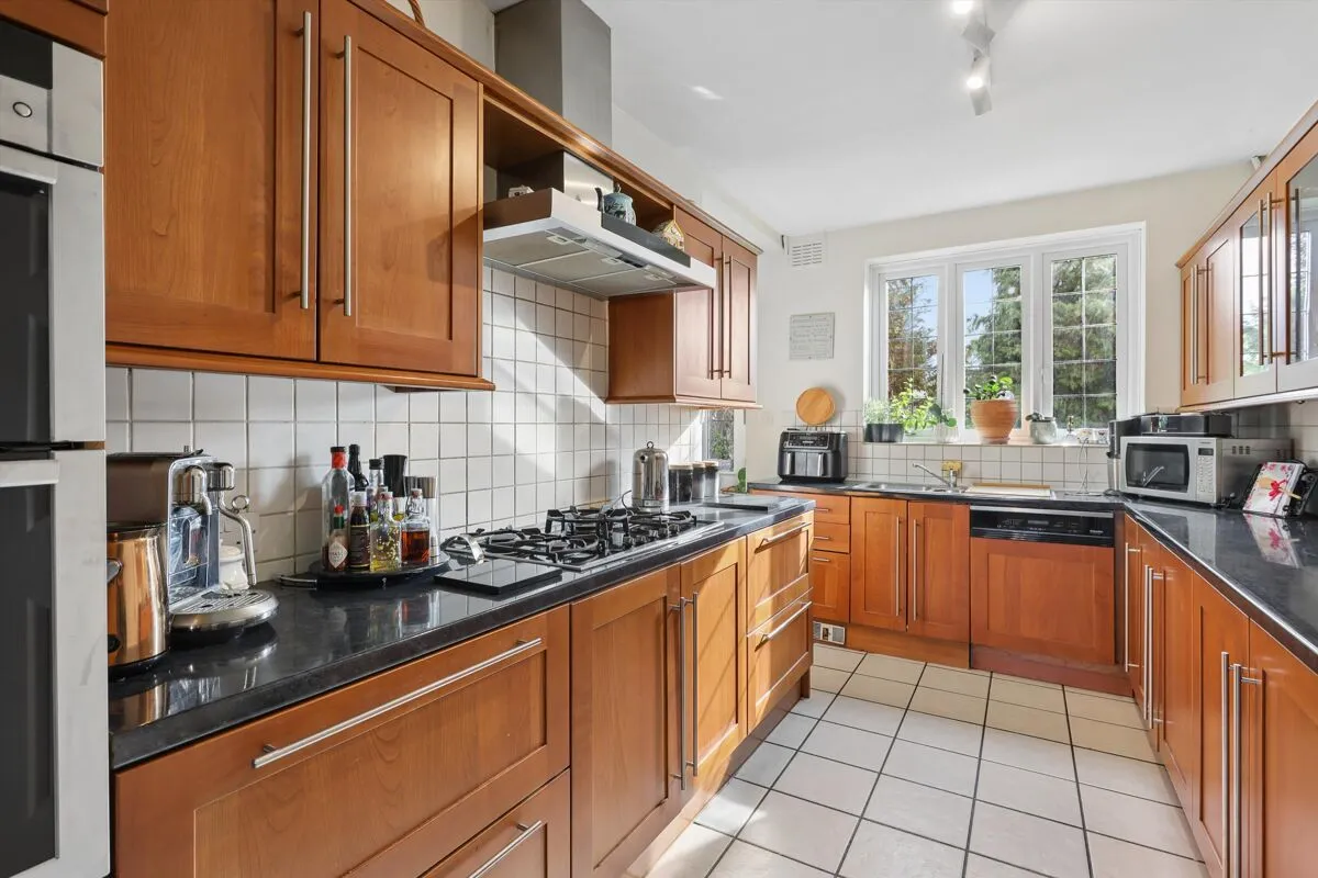 Southfields, East Molesey, KT8, photo 2