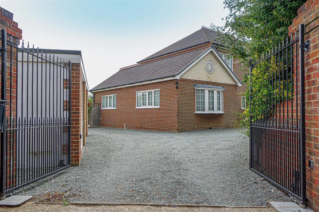 Hillside Road, Hastings, photo 22