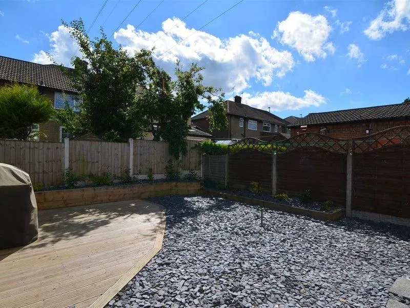 Meadow Park Crescent, Stanningley, LS28, photo 10