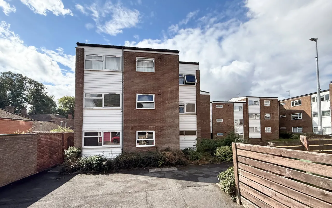 1 bed flat for sale — Villa Court, Madeley, Telford, TF7 5AG