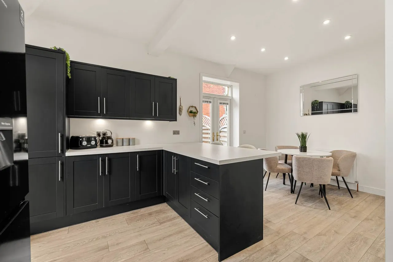 287 Leymoor Road, Golcar, HD7 4QL, photo 7