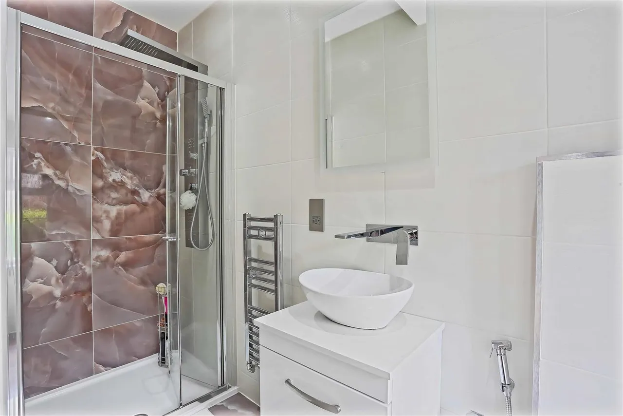 Cheam Road, Ewell, KT17 3EW, photo 15