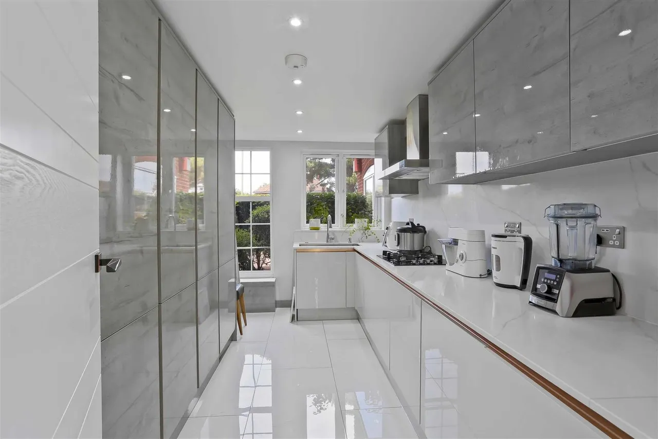 Cheam Road, Ewell, KT17 3EW, photo 10