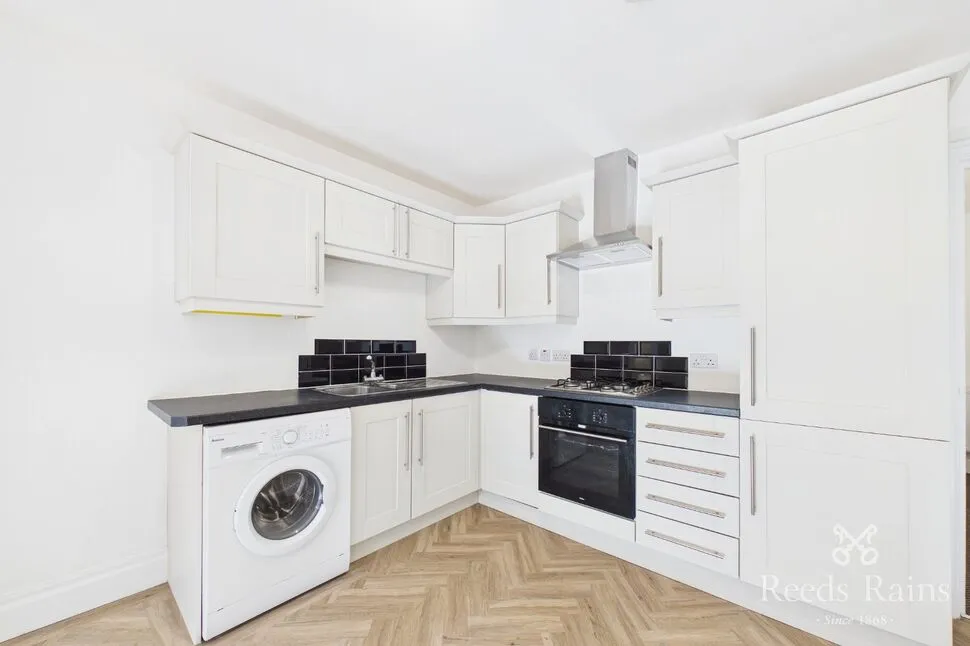 St. Johns Road, Waterloo, L22, photo 2
