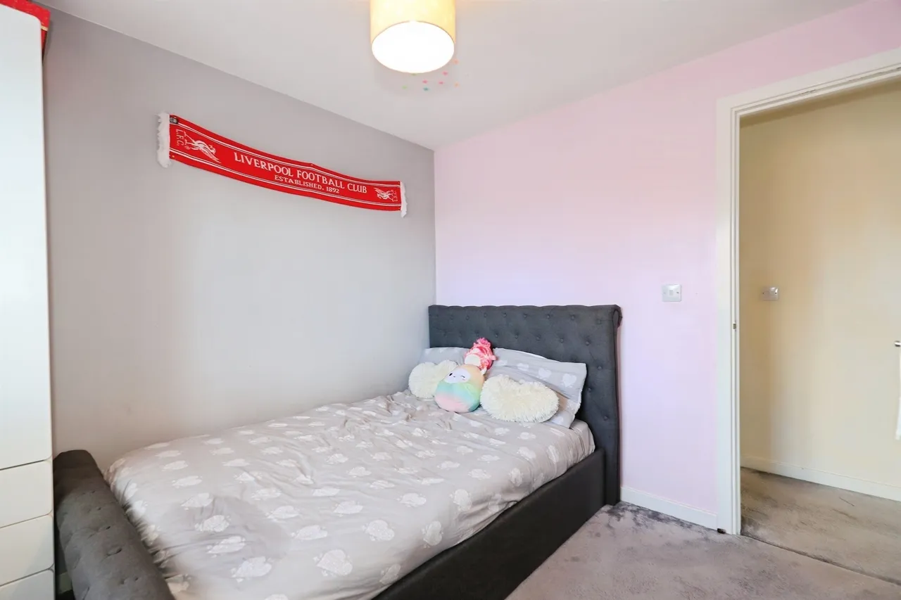 Warmwell Drive, Ettingshall, WV2, photo 8