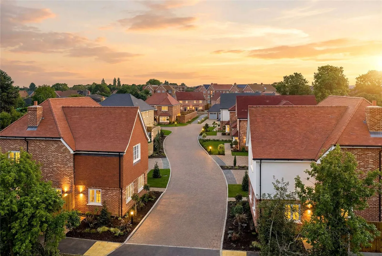 5 bed new development for sale — Millside Grange, Little Green Lane, Croxley Green, Hertfordshire, WD3 3JJ