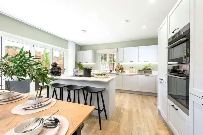 Millside Grange, Little Green Lane, Croxley Green, Hertfordshire, WD3 3JJ, photo 4