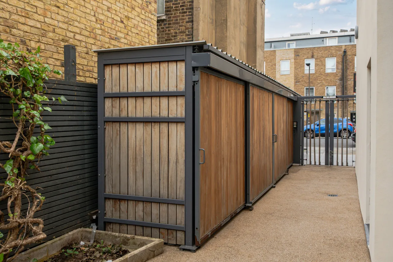 Gordon Road, SE15, photo 17