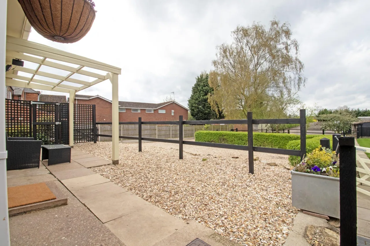 Laughton Road, Blyton, DN21, photo 12