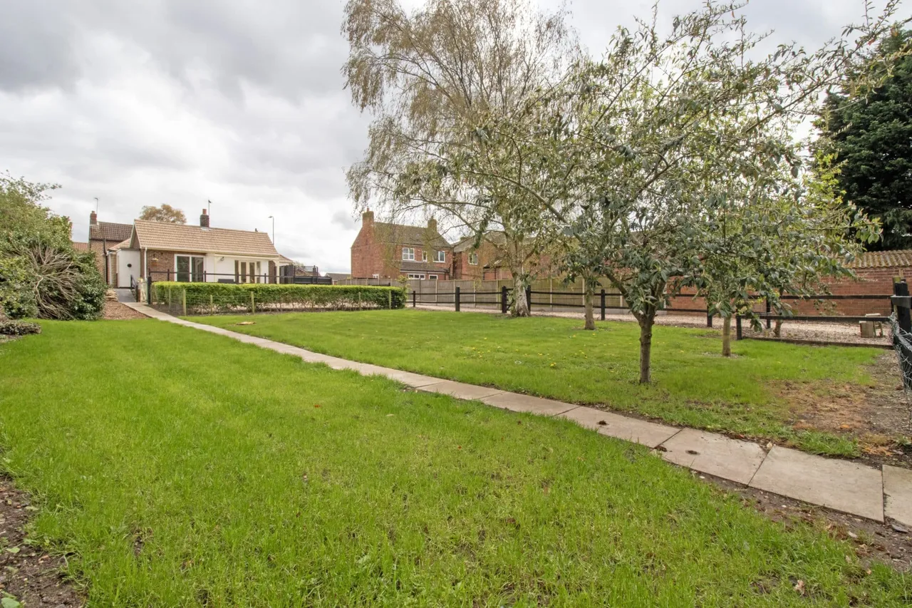 Laughton Road, Blyton, DN21, photo 19
