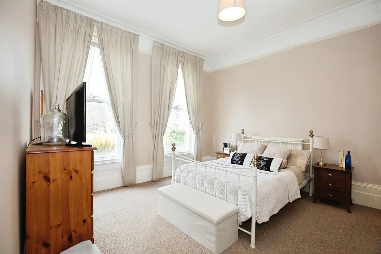 Upper Grosvenor Road, TUNBRIDGE WELLS, photo 6