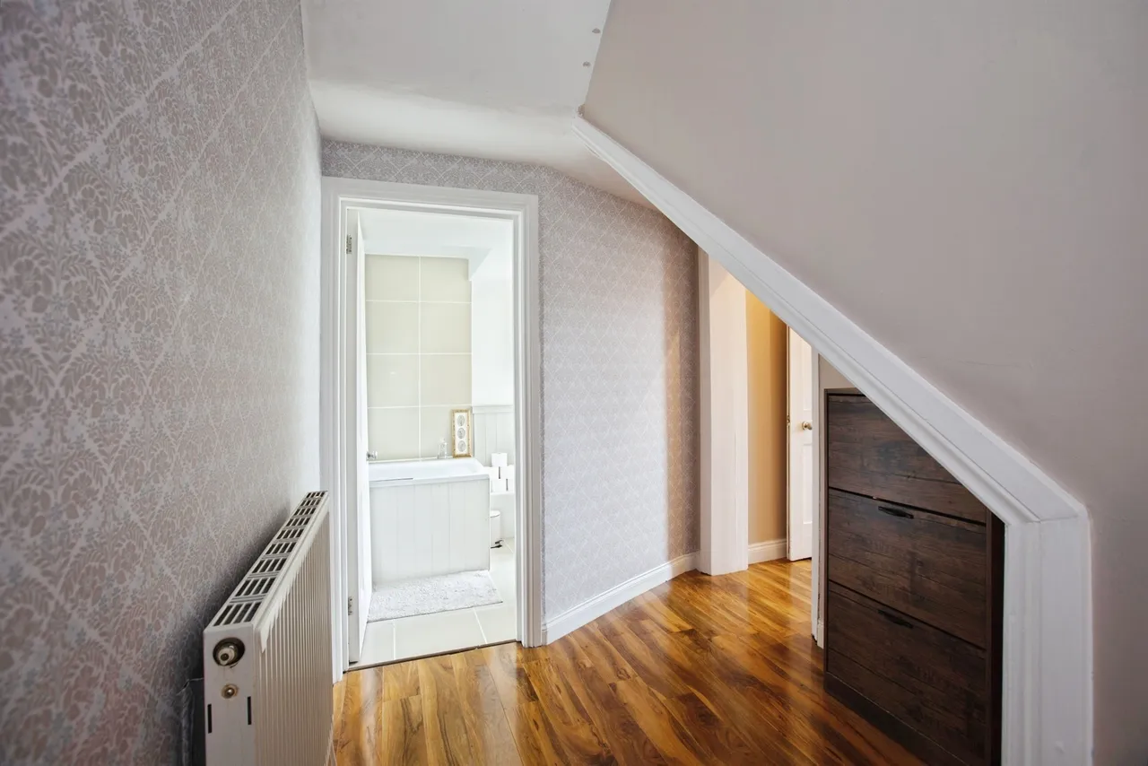 Upper Grosvenor Road, TUNBRIDGE WELLS, photo 3
