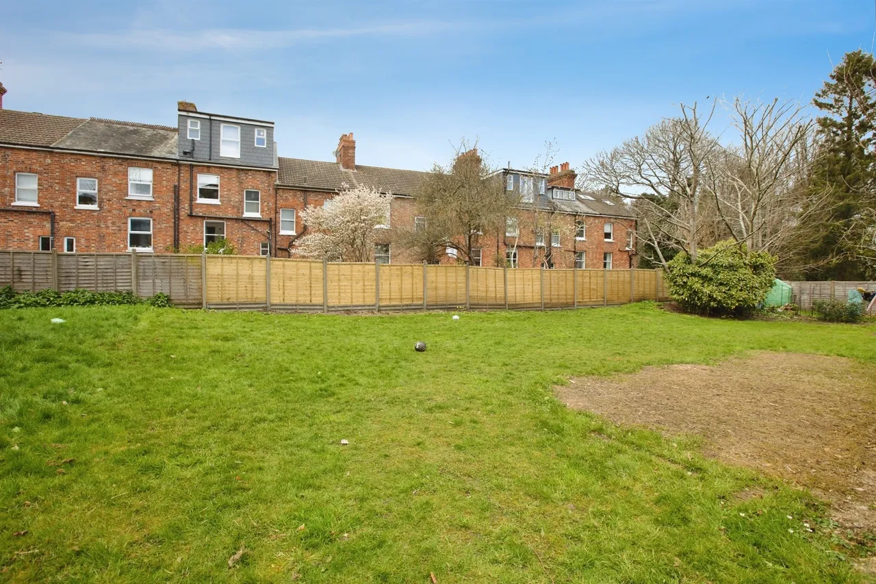 Upper Grosvenor Road, TUNBRIDGE WELLS, photo 12