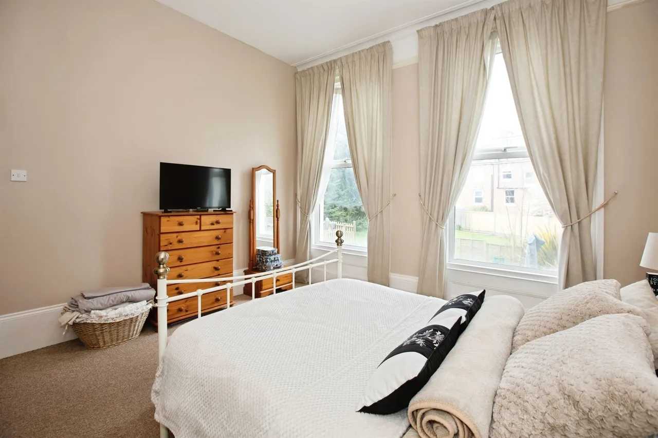 Upper Grosvenor Road, TUNBRIDGE WELLS, photo 9