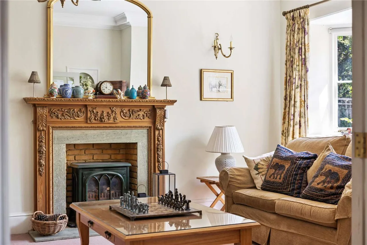 Oakley Green Road, Oakley Green, Windsor, Berkshire, SL4 4QE, photo 12