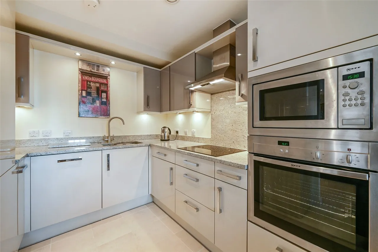 Church Square, Chichester, PO19, photo 4