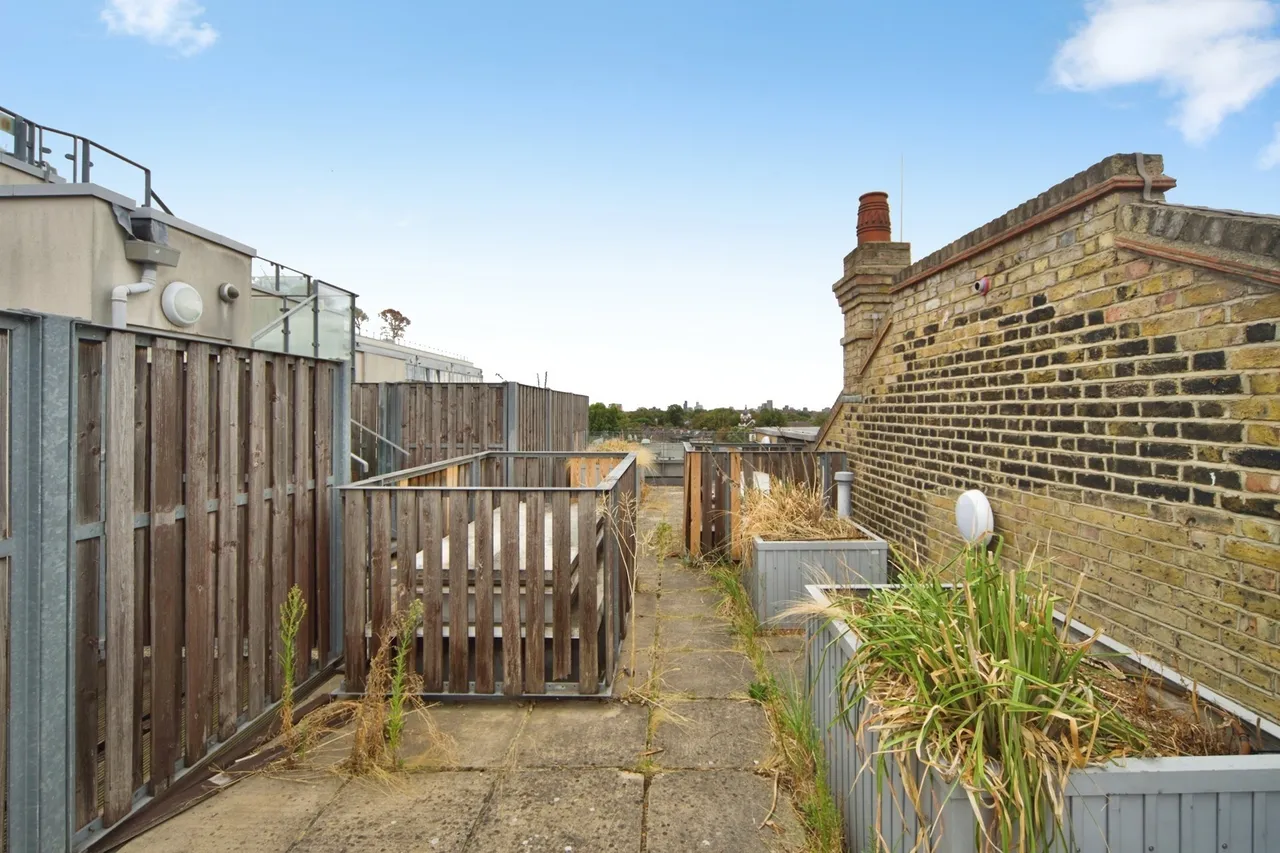 Woodgrange Road, Forest Gate, London, E7, photo 11